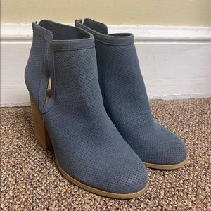 NWT 7.5 call it spring booties slate grey blue